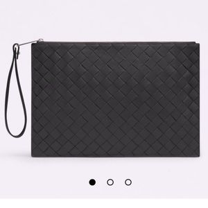 BOTTEGA VENETA BLACK LEATHER WOVEN POUCH